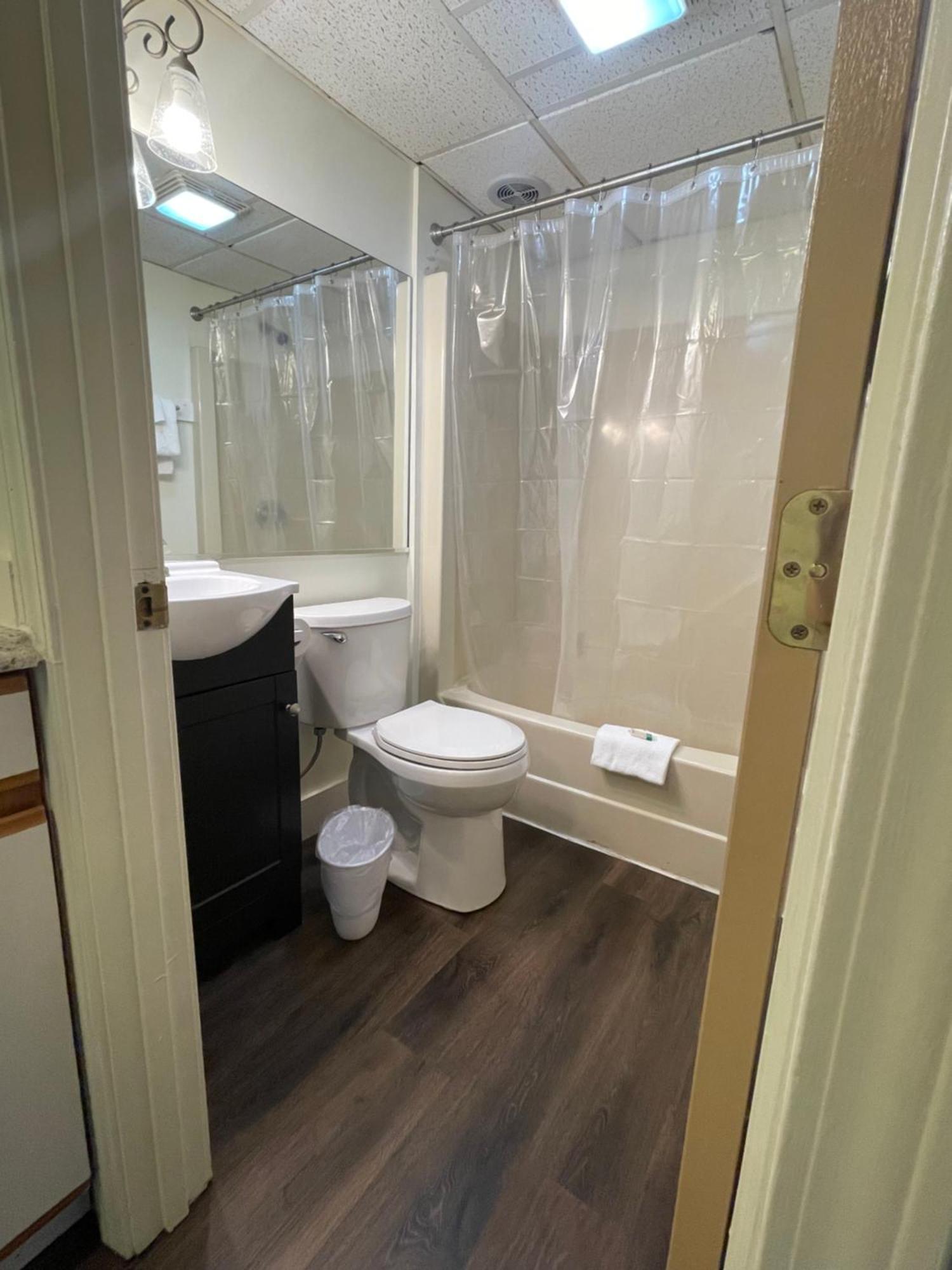 Inn 32 Северен Уудсток Екстериор снимка